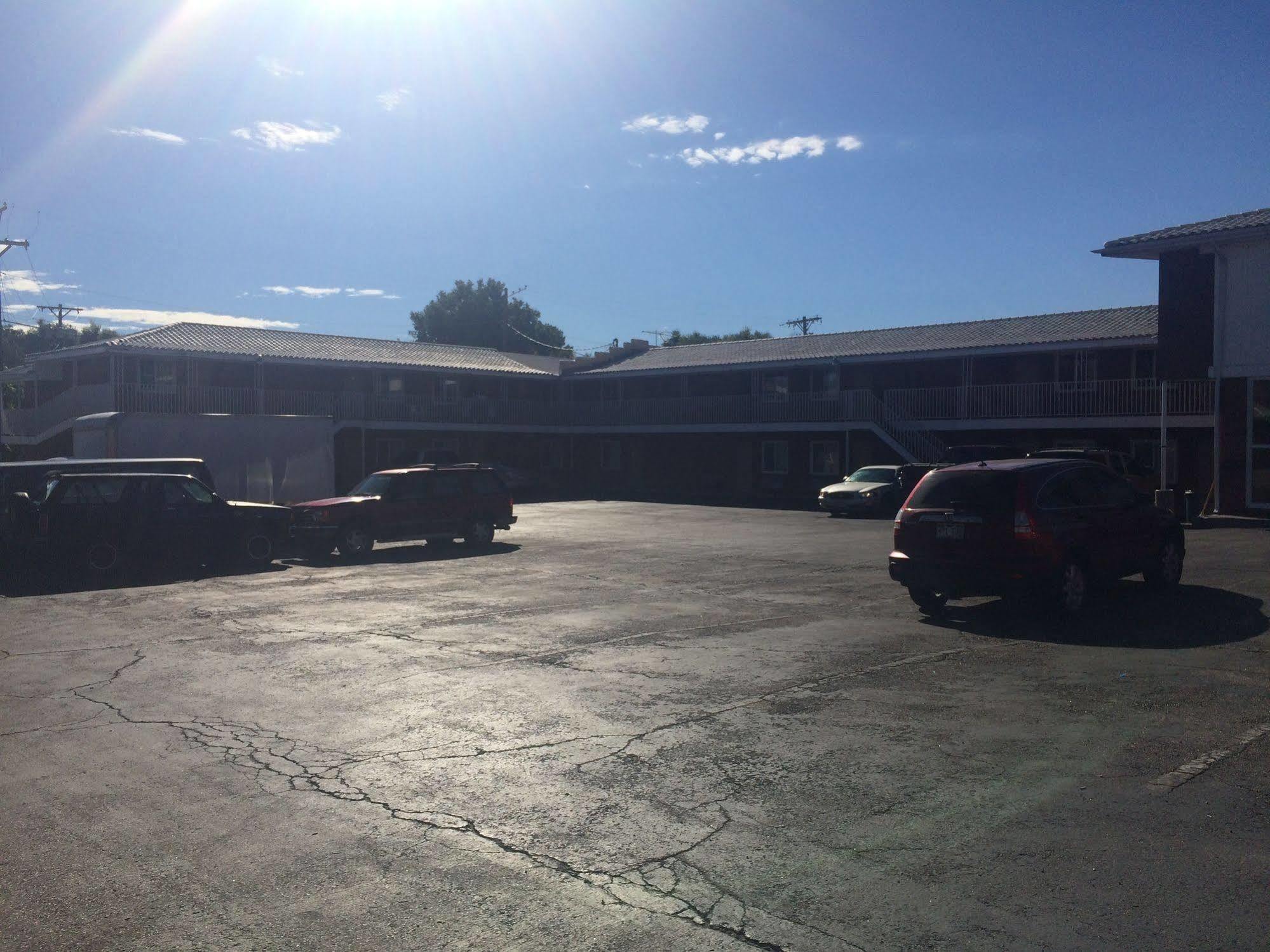 Chateau Motel Colorado Springs Exterior foto